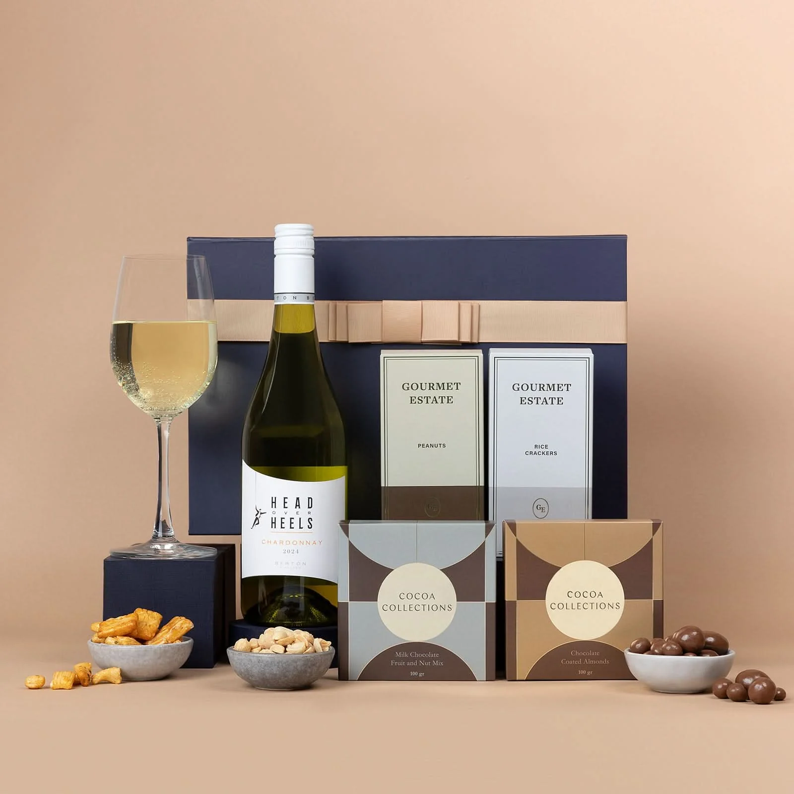 White Deluxe Hamper